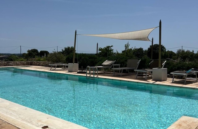 Villa Trulli Colle Specchia mit Pool, Garten und offener Terrasse