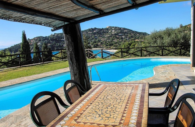 Villa Turchese - Romantischer Rückzugsort mit Meerblick 200 mt vom Strand