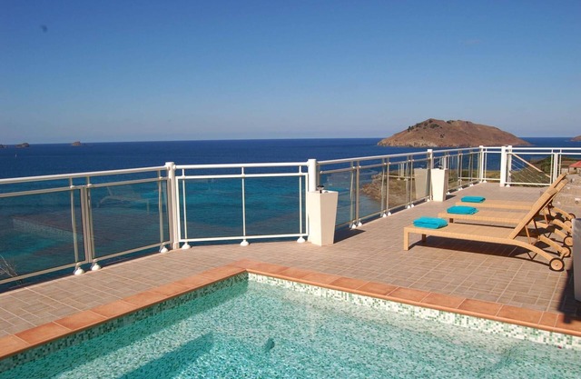 Geräumige private Villa, beheizter Pool, Fitnessraum und Billardtisch, Heimkino, kostenloses WLAN, Klimaanlage