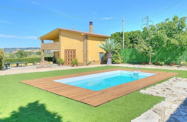 Villa Valente: A welcoming villa situated in the heart of the Molisan countryside, with Free WI-FI.