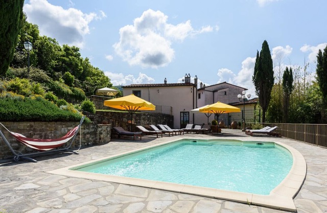Villa Vecci - Superb farmhouse with garden and panoramic pool in Dicomano