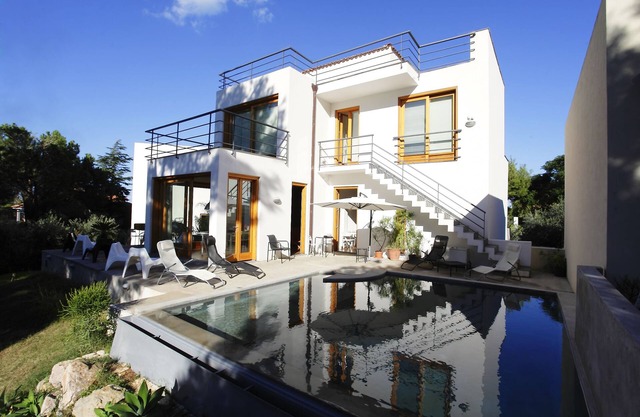 Villa Venere, 6 Bedrooms 5 Bathrooms, Private Pool and sea