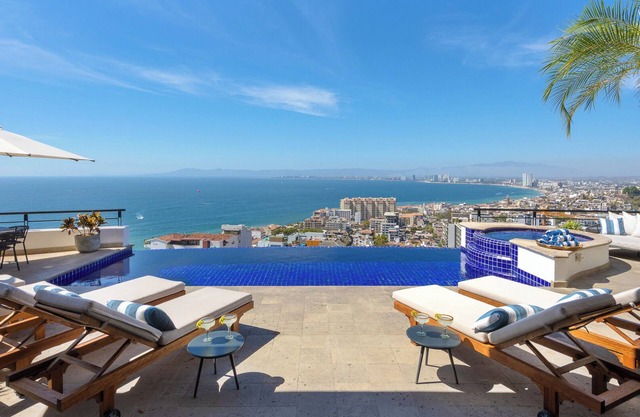 Villa Ventana mit 7 Schlafzimmern - 11.000 m² / ft. - Personal und Küchenchef inbegriffen - zu Fuß in die Stadt