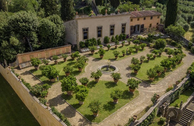 Villa Venus - 15th-century farmhouse with pool in Florence