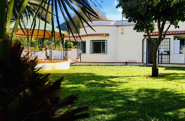 Villa Vera: Charmante Villa mit großem Garten