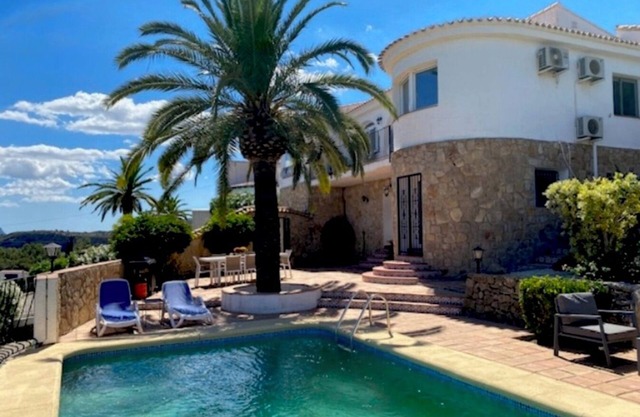 Villa Verano, Luxury villa in the mountains with sea view, pool and air conditioning
