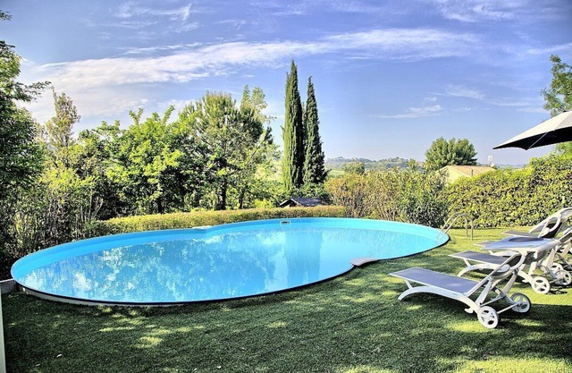Villa Verdalba: A characteristic and welcoming villa surrounded by the greenery, with Free WI-FI.