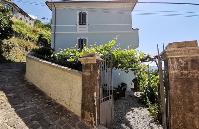 Villa Vico - Private Villa with View, Garden, Pool and Jacuzzi