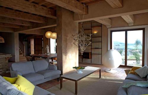 Ferienhaus in Volterra mit Terrasse, Grill und gemeinschaftlichem Pool