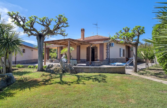 Villa "Villamorus 1" mit Garten und WLAN