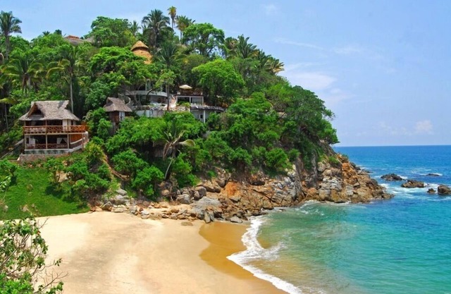 Villa Violeta: Ein atemberaubender, luxuriöser, abgelegener Zufluchtsort am Strand mit Personal und Küchenchef