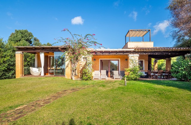 VILLA VIRIDIANA CHIA - ein paar Schritte vom Strand entfernt