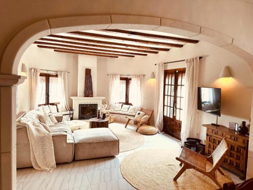 Villa Vista in Alcalali with swimmingpool and view, cleaning included