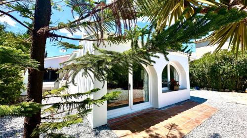 Villa vistas al lago with private pool