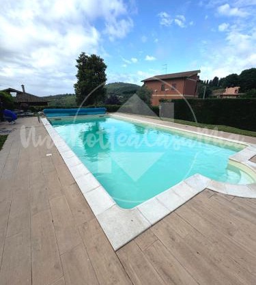 Villa Viviana con Piscina "UnaNotteaCasaMia"