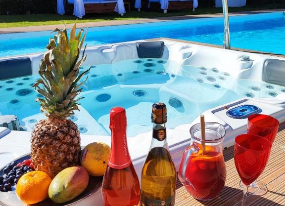 Villa Whiteloft Pool Spa Lounge