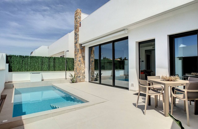 Villa mit privatem Pool und Dachterrasse