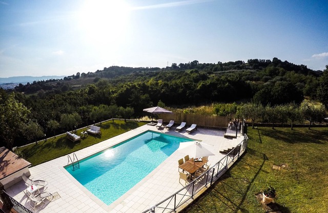 Villa mit Pool, 6 Betten und 2 Bädern mit kostenlosem WLAN