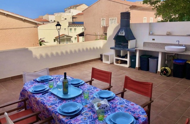 Villa within walking distance of the beach and downtown