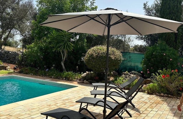 VILLA MIT 2 SCHLAFZIMMERN FÜR BIS 6, PRIVATPOOL ZWISCHEN PORTIMAO UND LAGOS