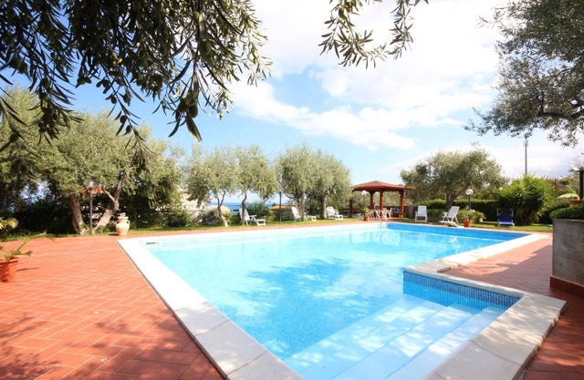 Villa mit exklusivem Pool 5 Minuten vom Meer entfernt