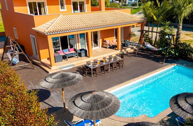 Villa with heatable pool & BBQ in Corcovada