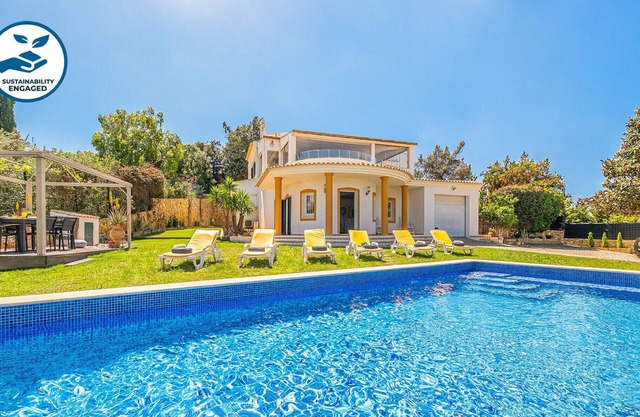 Villa with heatable pool & BBQ in Boliqueime