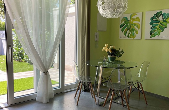 Villa with independent garden in Residence Polynesia No. 4