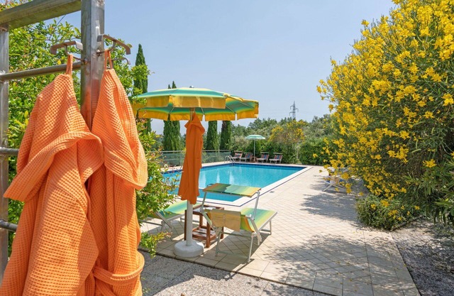 Ferienhaus mit privatem Pool, W-LAN, Whirlpool, Klimaanlage, TV, Terrasse, Panoramablick, Parkp...