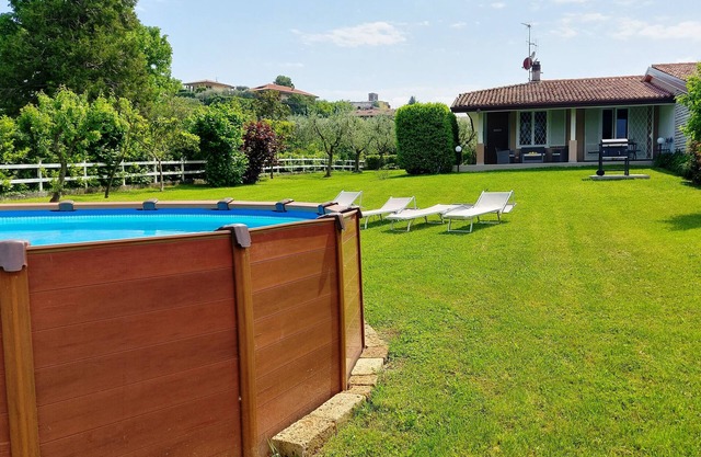 Ferienhaus mit privatem Pool und großem Garten