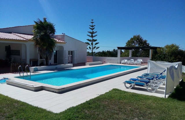 Villa mit großem Pool, fantastischer Aussicht, in der Nähe von Strand & Golf, Naturpark & Küste von Lissabon