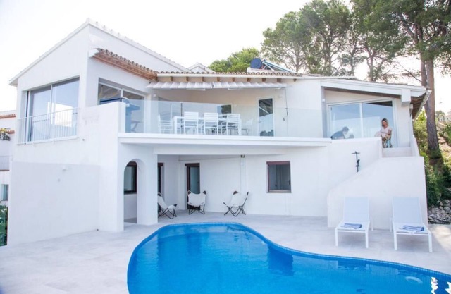 Villa with panoramic sea view in Moraira