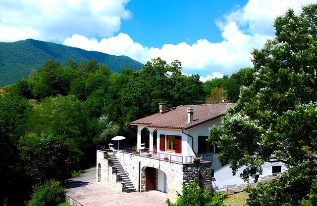 Villa mit Panoramablick auf Bobbio und das Val Trebbia