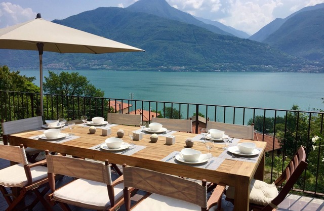 Villa mit Panoramablick auf den Comer See