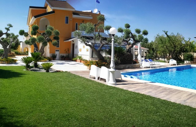 Villa mit Pool in Castellana Grotte