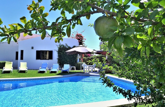 Villa mit Pool und Garten in der Nähe des Strandes von Cabanas