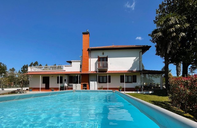Villa with pool, close to the beach!