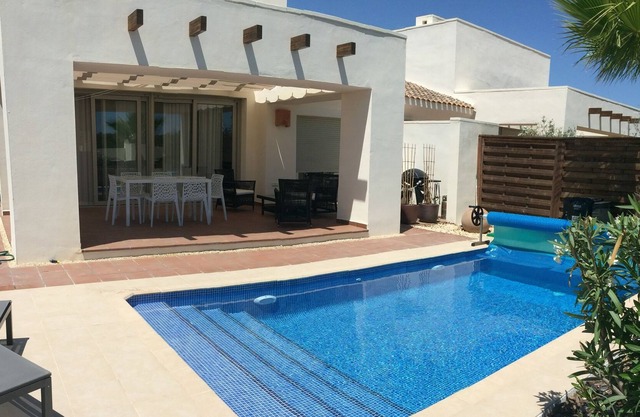 Villa mit Pool in den schönsten Golf von Spanien der Nähe des Meeres
