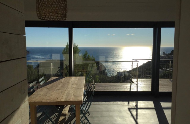 Villa mit Pool. Außergewöhnlicher Meerblick, 500 m von der Bucht Aiguablava entfernt