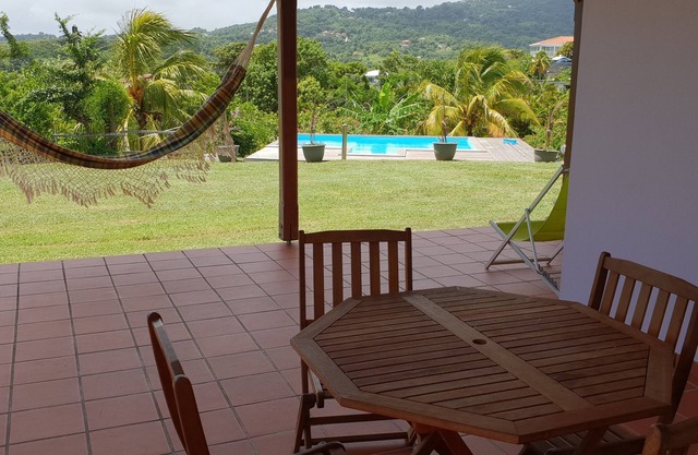Villa mit Pool F3 Süd Martinique zwischen Berg und Meer