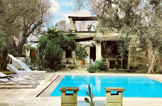 Villa mit Pool in den jahrhundertealten Olivenhainen des Salento