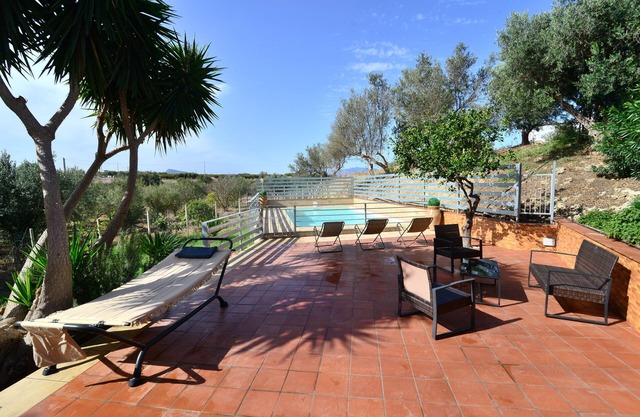 Villa with pool