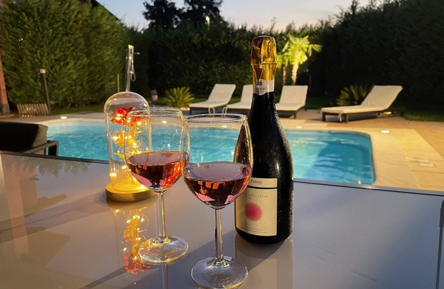 [Villa with pool] Manor Charles