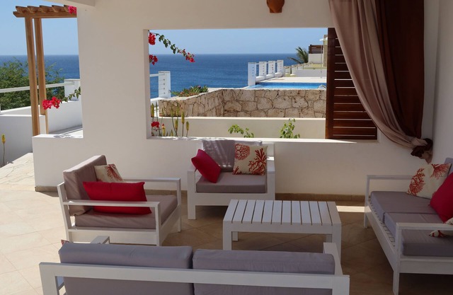 Maio Island, Kapverdischer Archipel Schöne freistehende Villa, Terrassen mit Meerblick