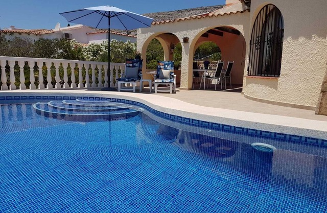 Villa mit privatem Pool in der luxuriösen Urbanisation Cumbre del Sol