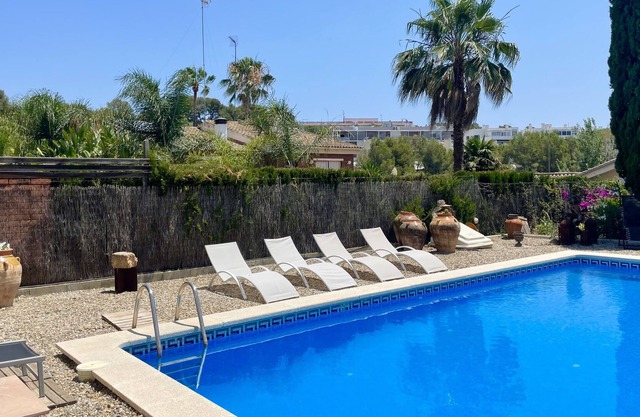 Villa PRIVATE SWIMMING POOL IN FRONT OF THE SEA, BARBECUE and 5km GOLF COURSE. IDEAL FAMILIES