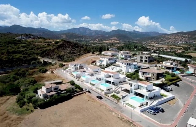 Villa with private pool BudoniRent