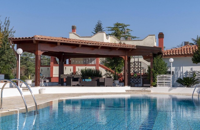Villa mit privatem Pool in Apulien für 16 Personen