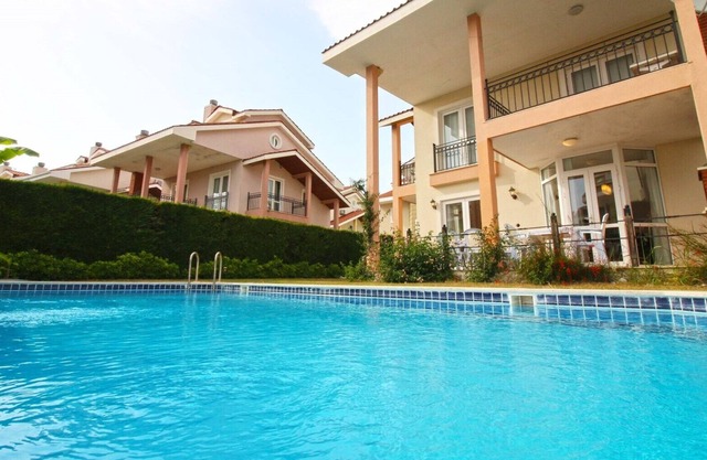 Villa with Private Pool and Garden for 8 People - AWZ 236