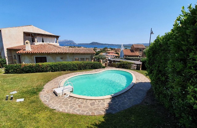Villa mit privatem Pool und schönem Meerblick